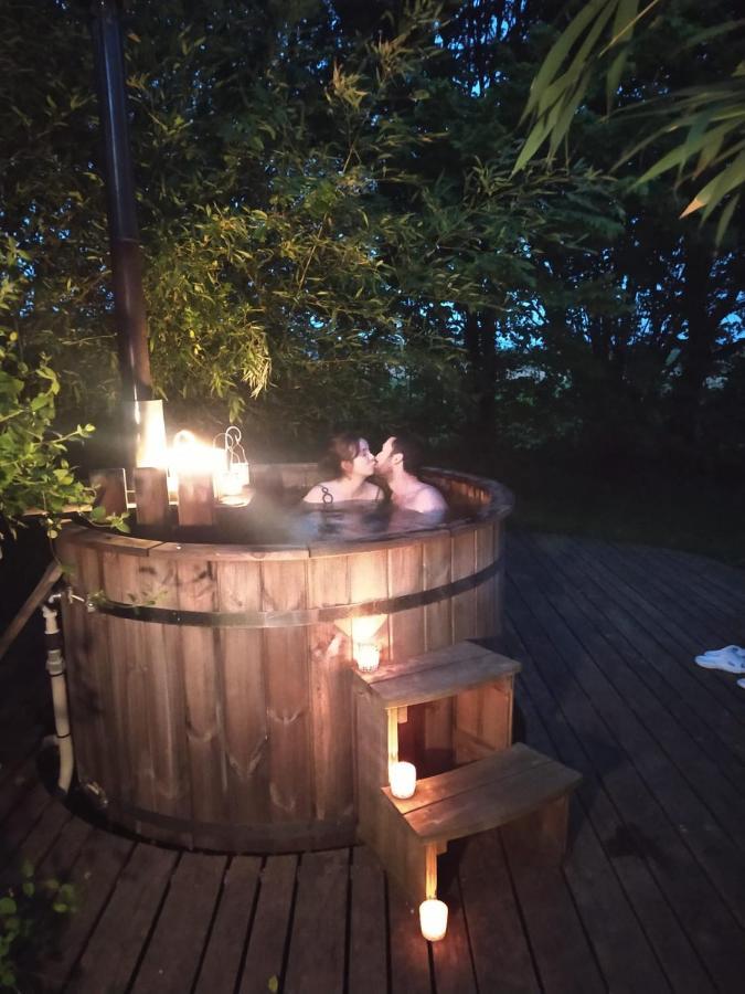 Ecolodge La Belle Verte Saint-M'herve ภายนอก รูปภาพ