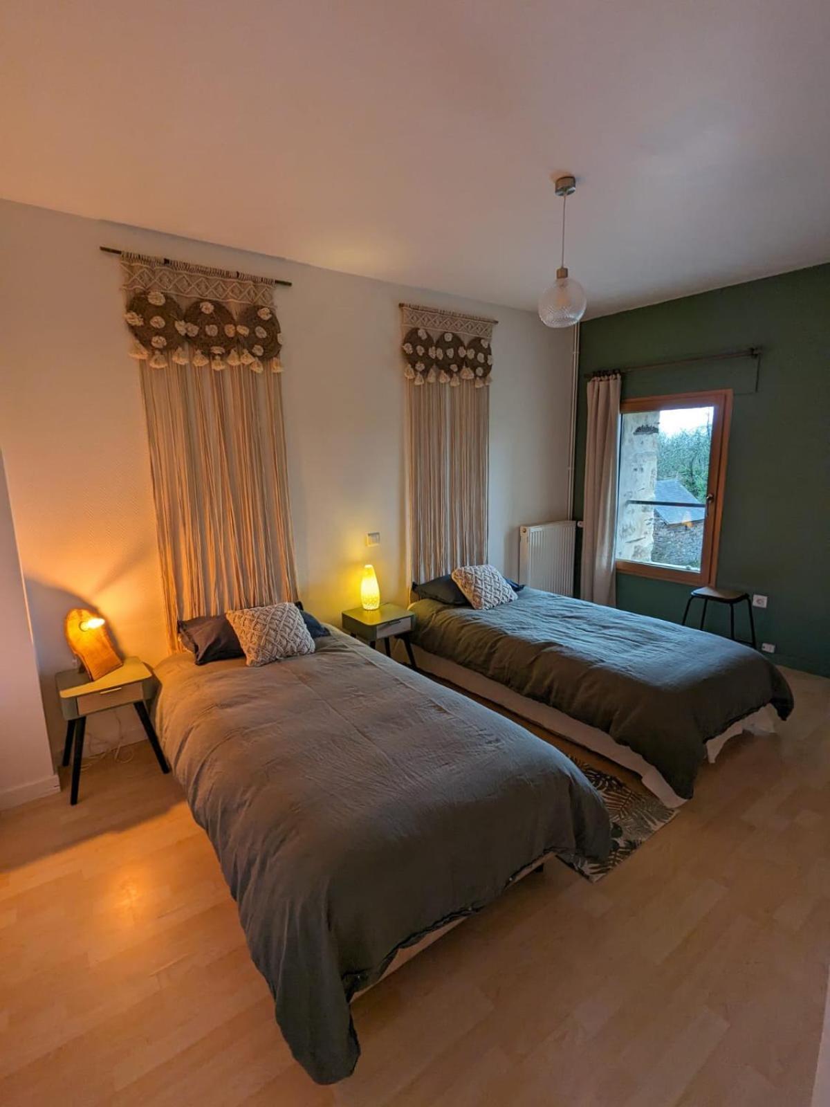 Ecolodge La Belle Verte Saint-M'herve ภายนอก รูปภาพ